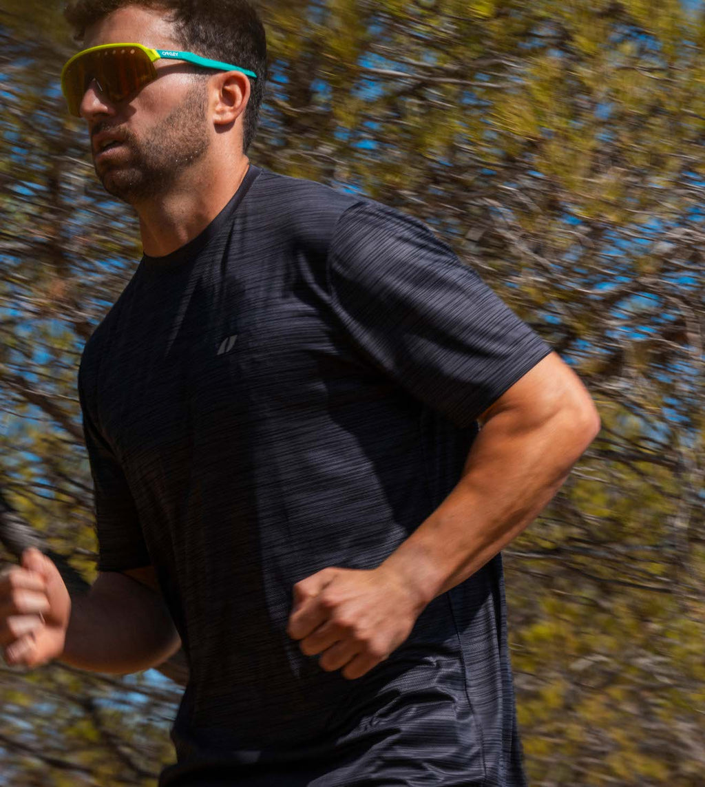 Camiseta Endurance Negra