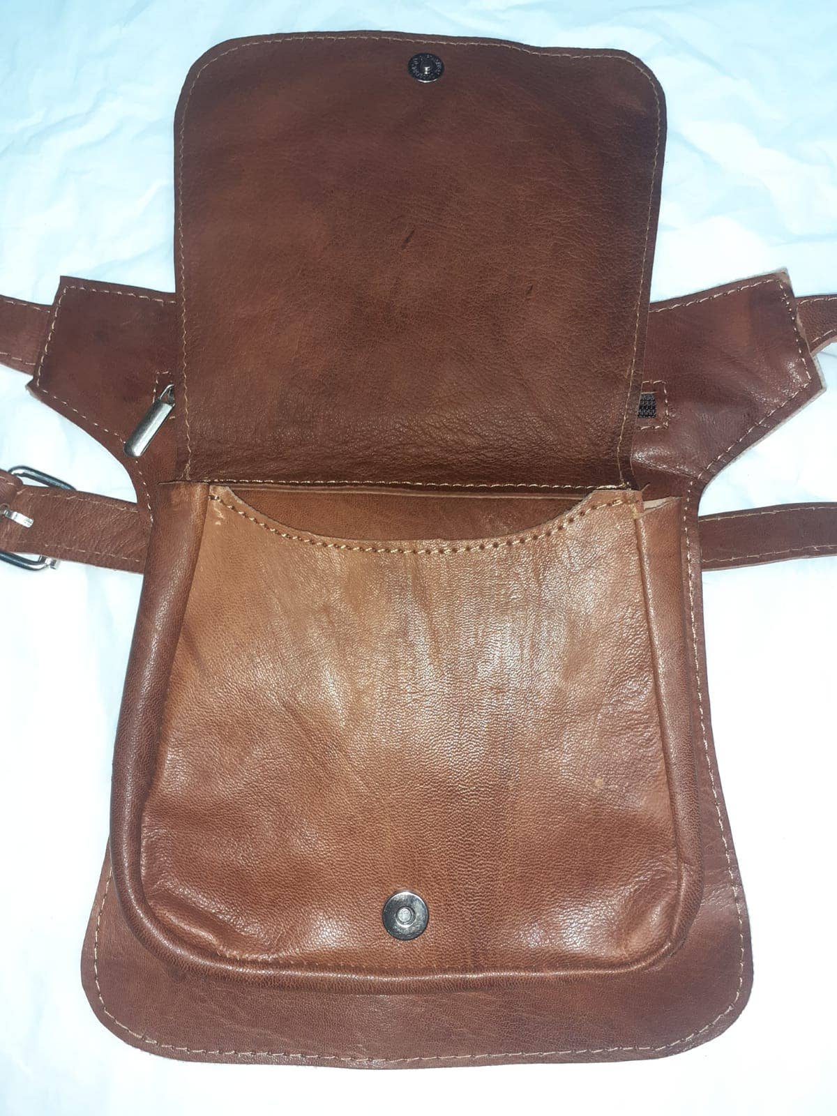 Cartuchera Plana Rosetón — Bolso Pequeño de Cuero Mujer