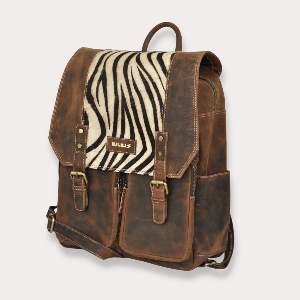 Mochila de Cuero Full Grain con Solapa Animal Print – Portátil 15,6” – IULIUS