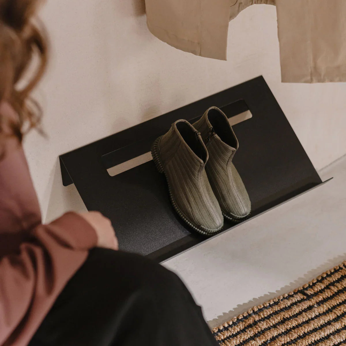 Zapatero de pared Parma – también revistero de pared