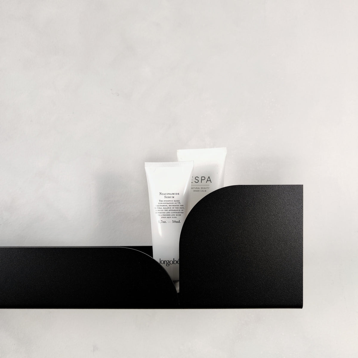 Estantería de pared metálica Torino – repisa flotante mediana