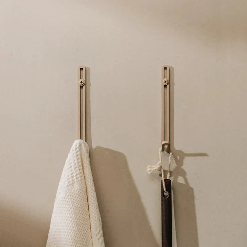 Gancho Denia – percha de pared en metal