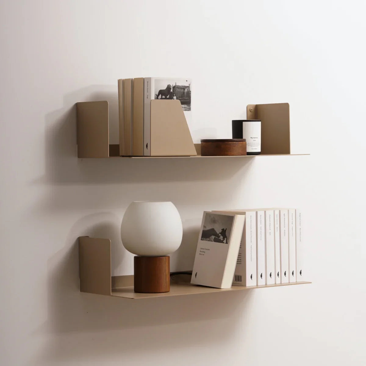 Estantería de pared metálica Bergamo – repisa flotante para libros